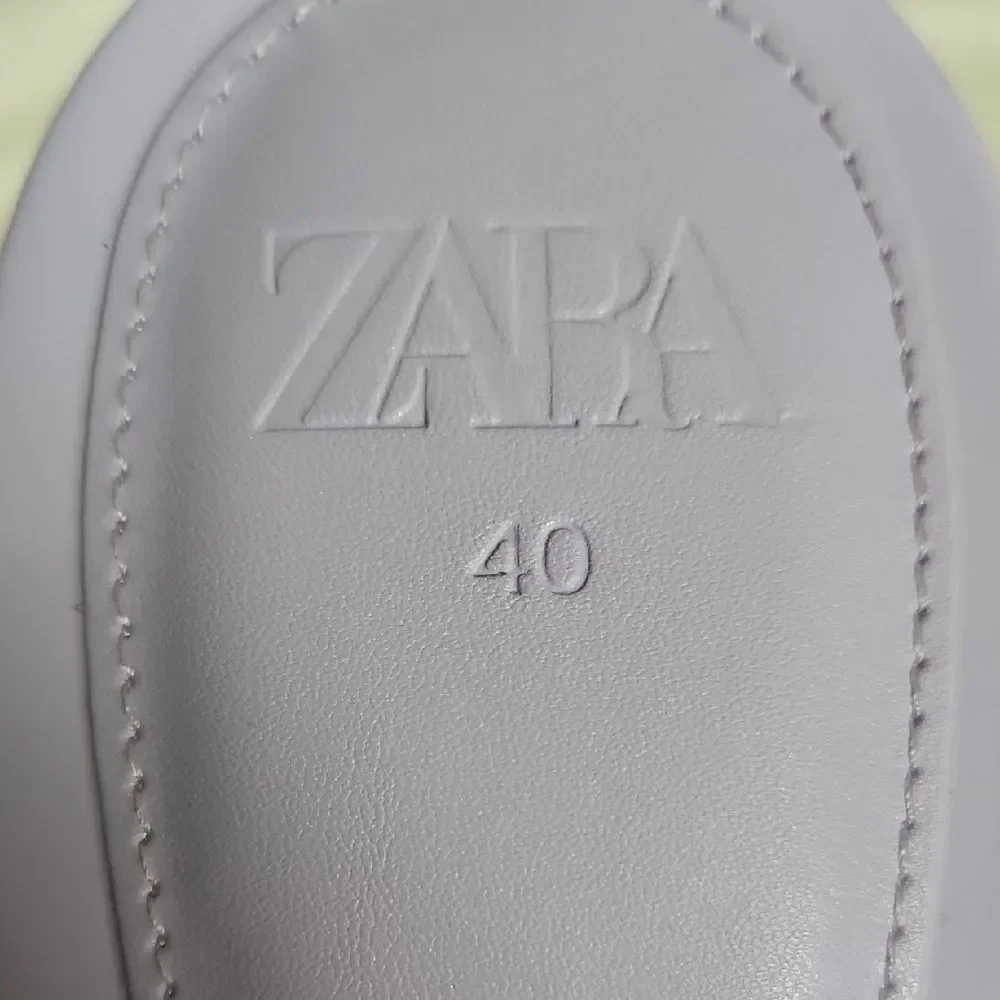 Zara Women's Purple Strappy Heels - Picture 2 of 16